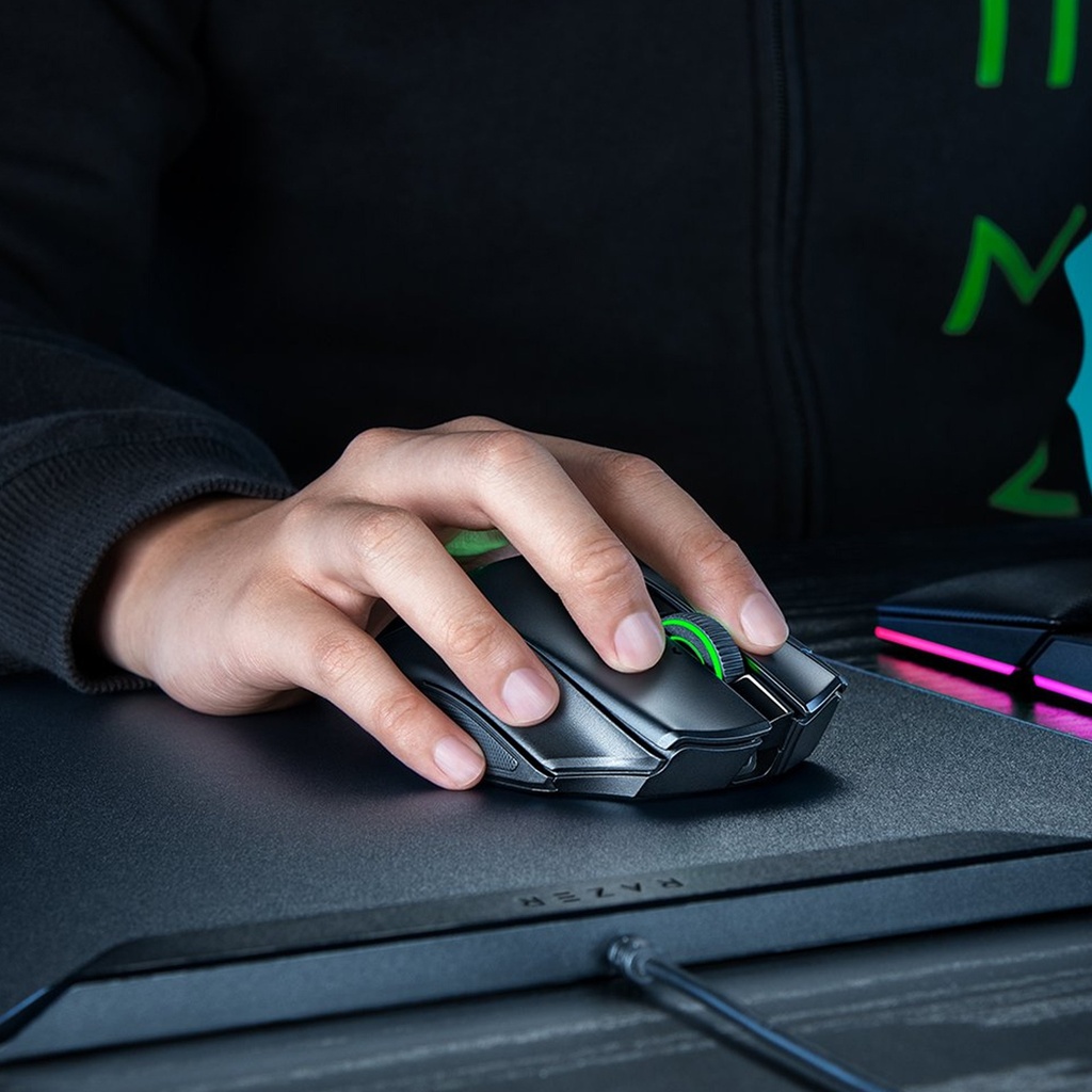 Razer Naga V3 Pro Wireless/BT/Wired MMO Gaming Mouse, 5K DPI, Up to 280 Hours (BT) Battery life, Gen-4 Optical Mouse Switches - Black
