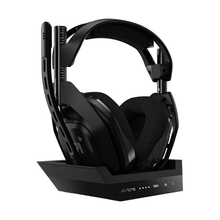 سماعة لعب لاسلكية Astro A50 مع محطة شحن، الجيل 4، متوافقة مع PS5، PS4، PC و Mac